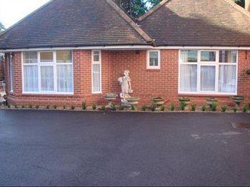 Hotel Grovefield Manor